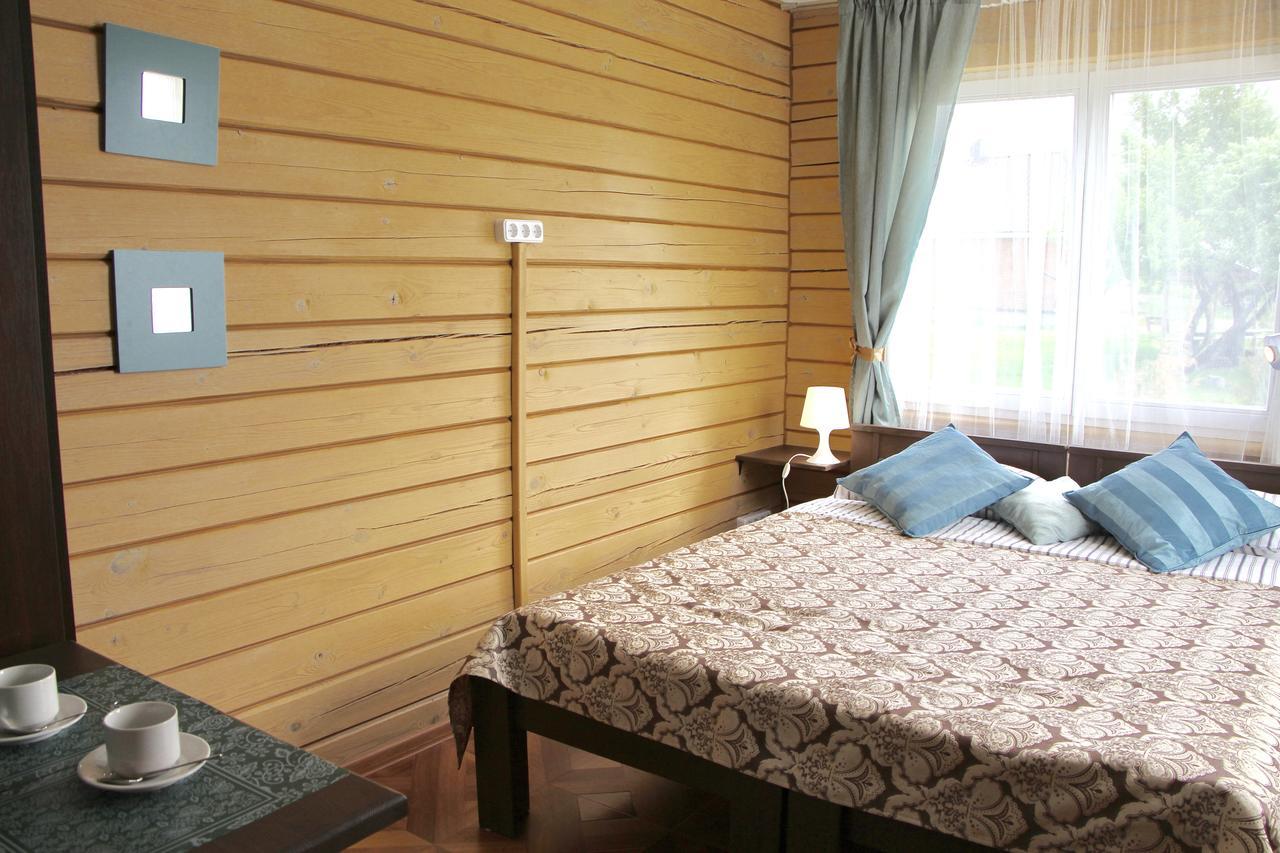 Kvetky Yablyni Hotel Sutoki Buitenkant foto