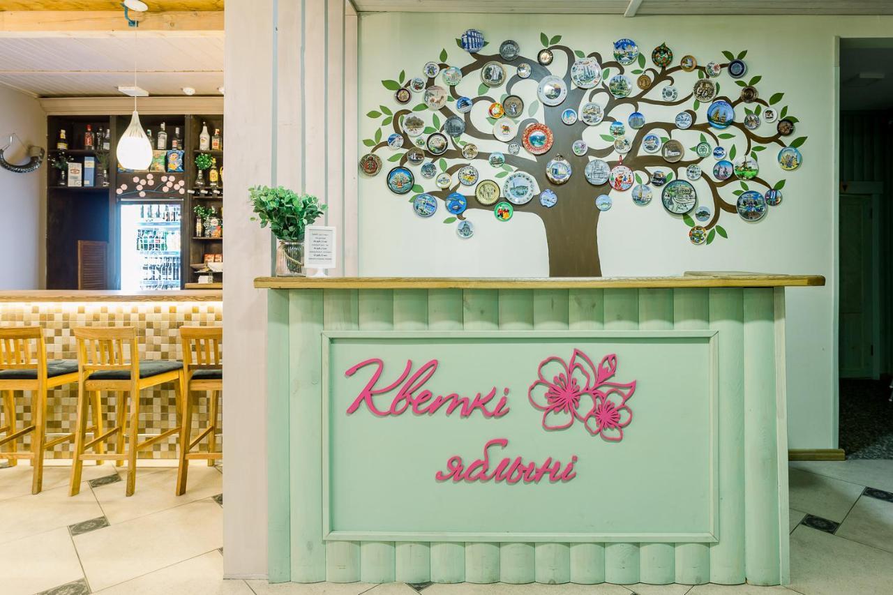 Kvetky Yablyni Hotel Sutoki Buitenkant foto